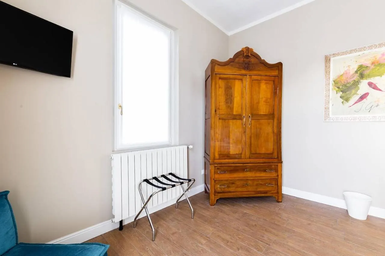 **  Casa Aydee Bed & Breakfast Bergamo Italy
